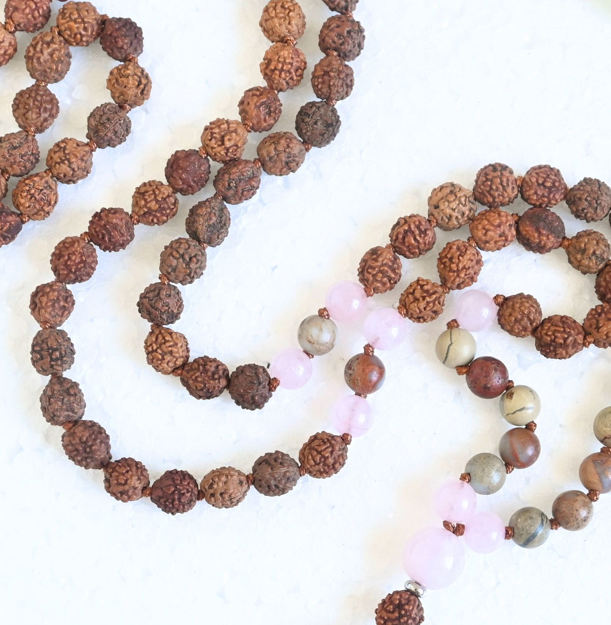 GANESHA  - Rudraksha, Rosenquarz & Jaspis Mala Kette