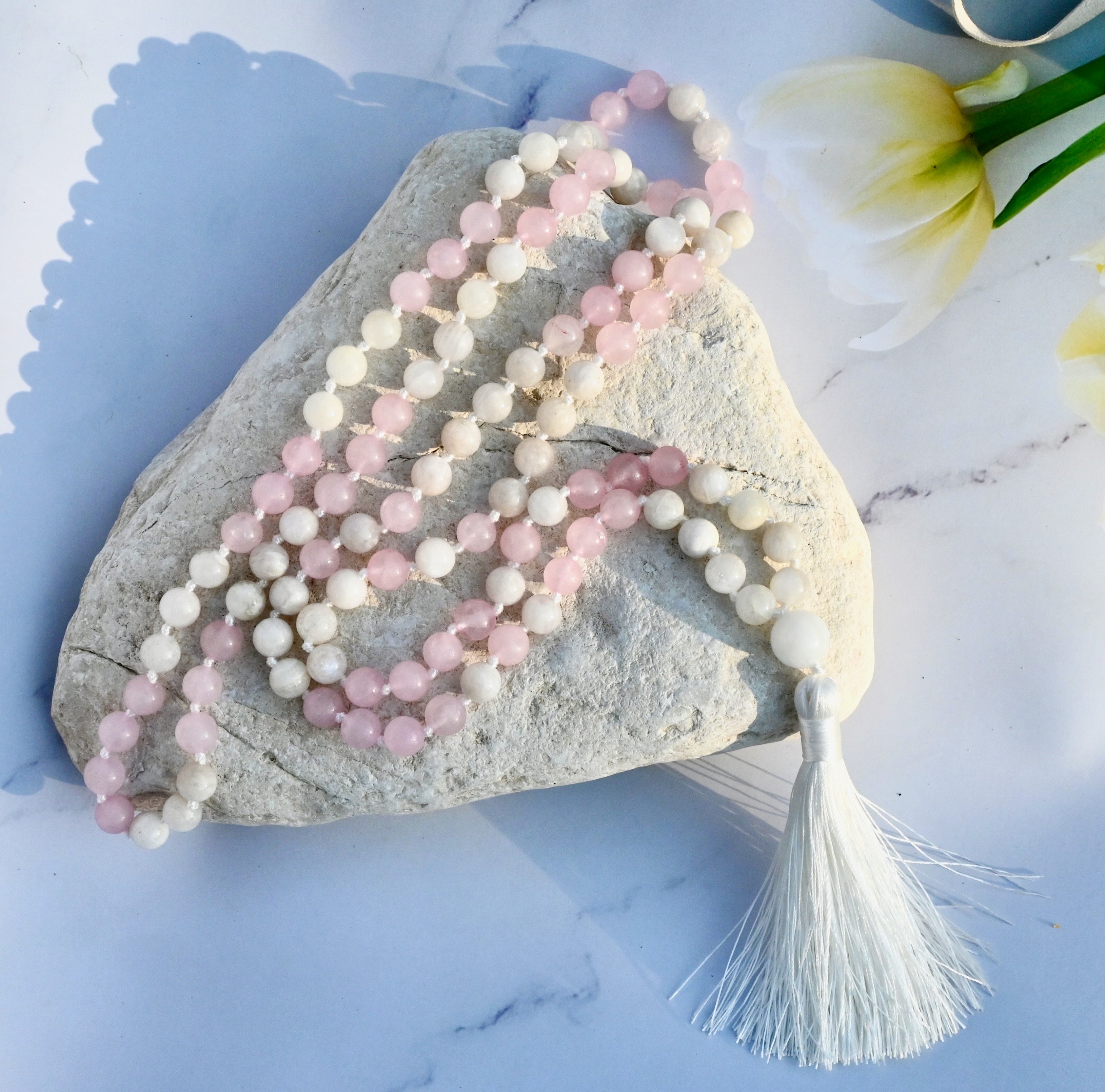 LOVE & INTUITION - Rosenquarz & Mondstein Mala Kette
