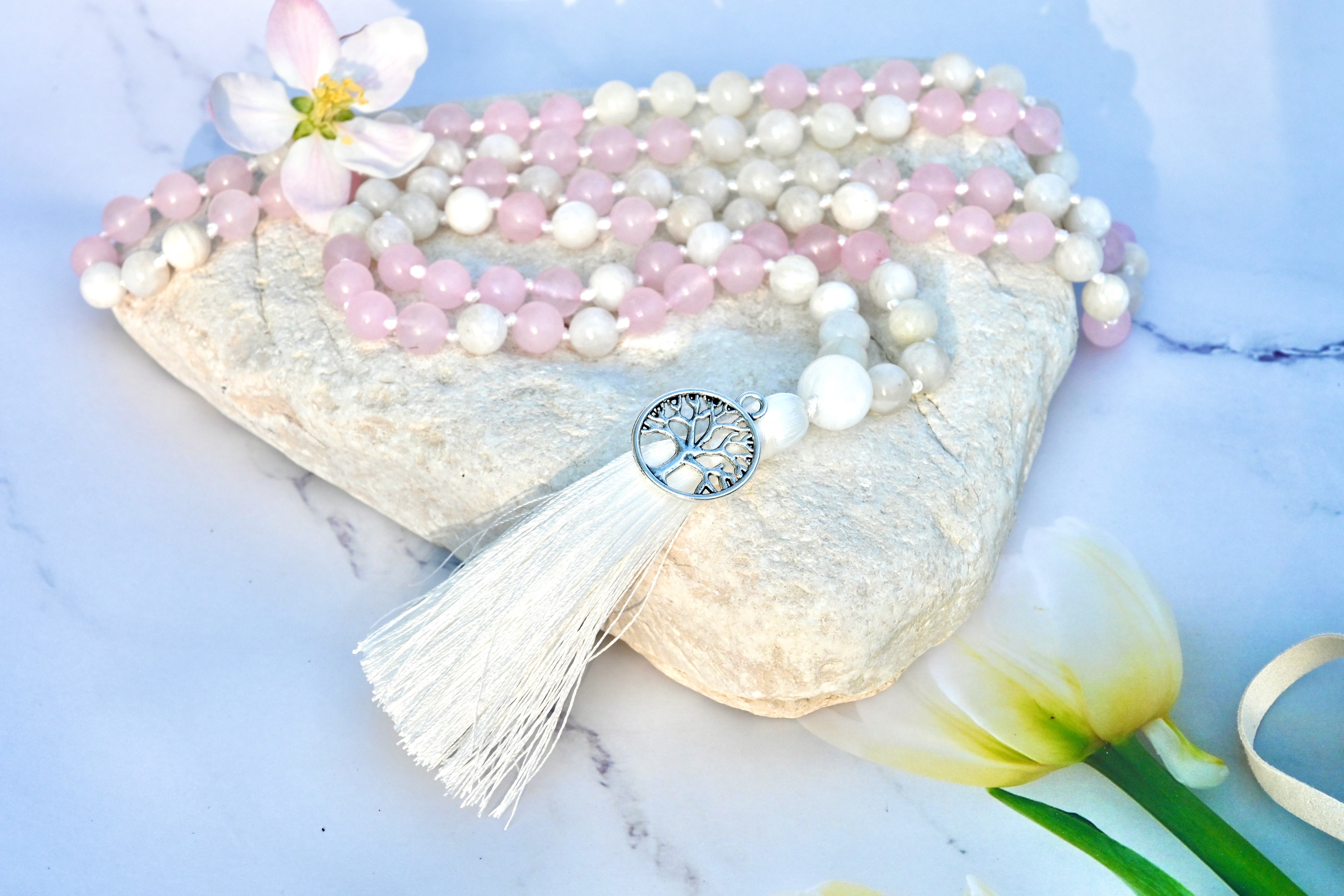 LOVE & INTUITION - Rosenquarz & Mondstein Mala Kette