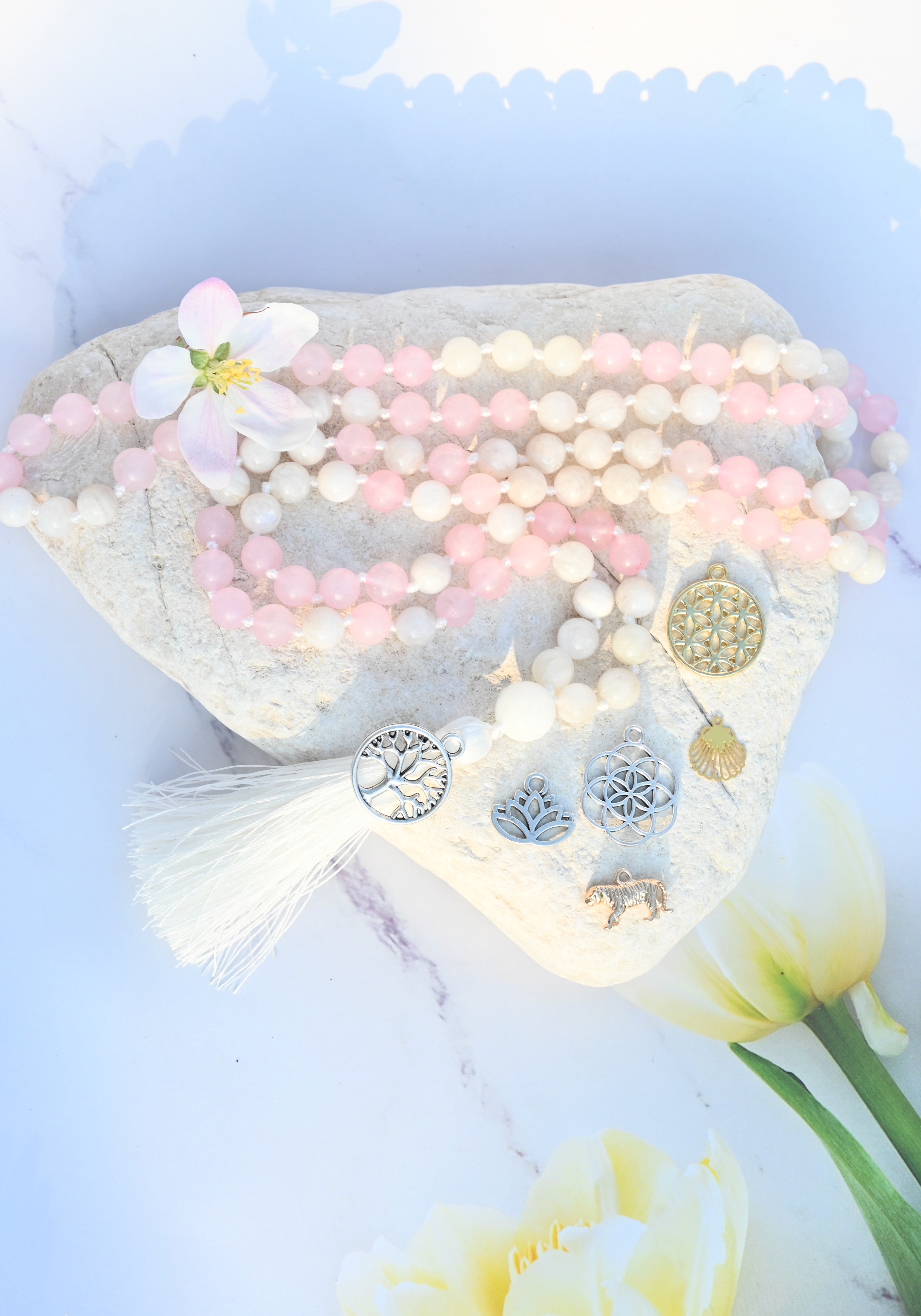 LOVE & INTUITION - Rosenquarz & Mondstein Mala Kette