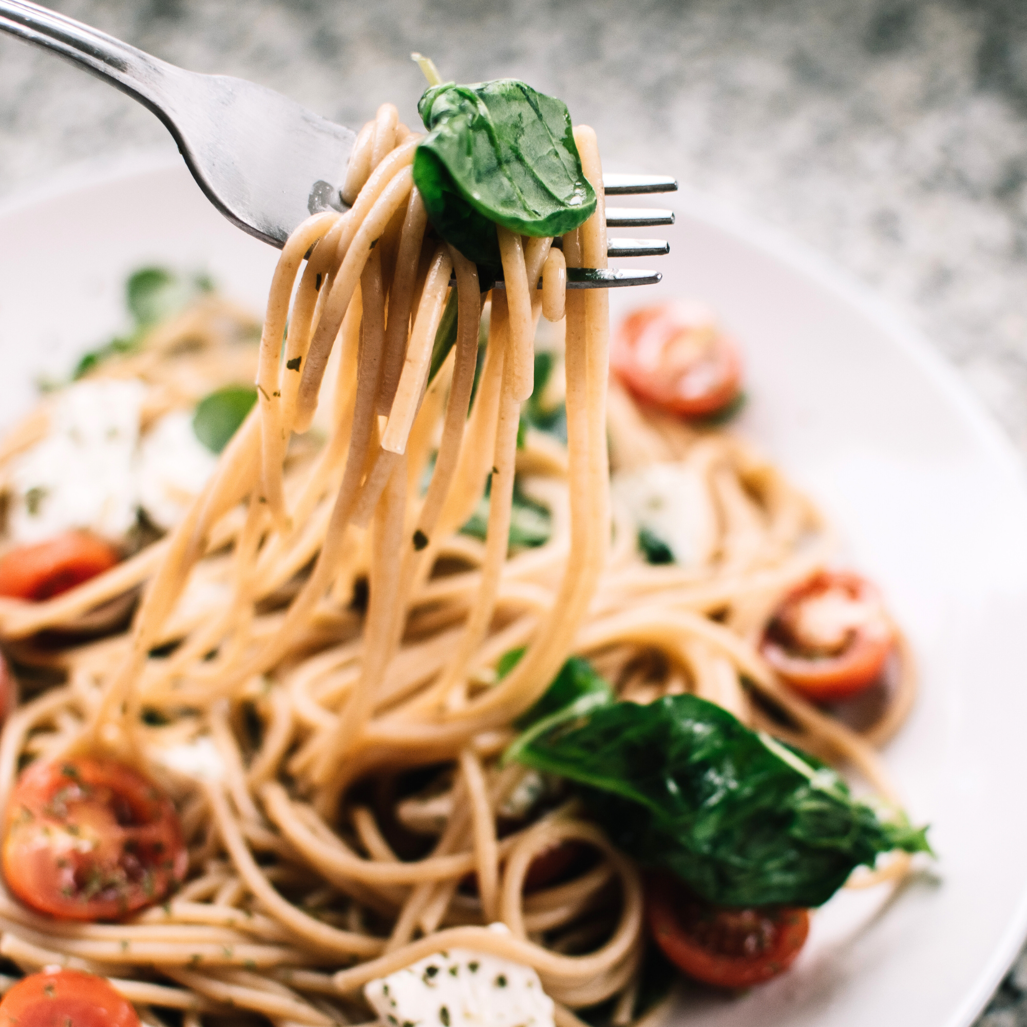 Spaghetti mit Tomaten