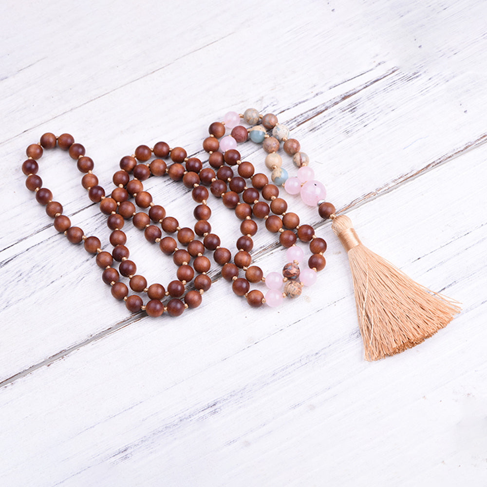BLISSFUL - Sandelholz & Rosenquarz Mala Kette